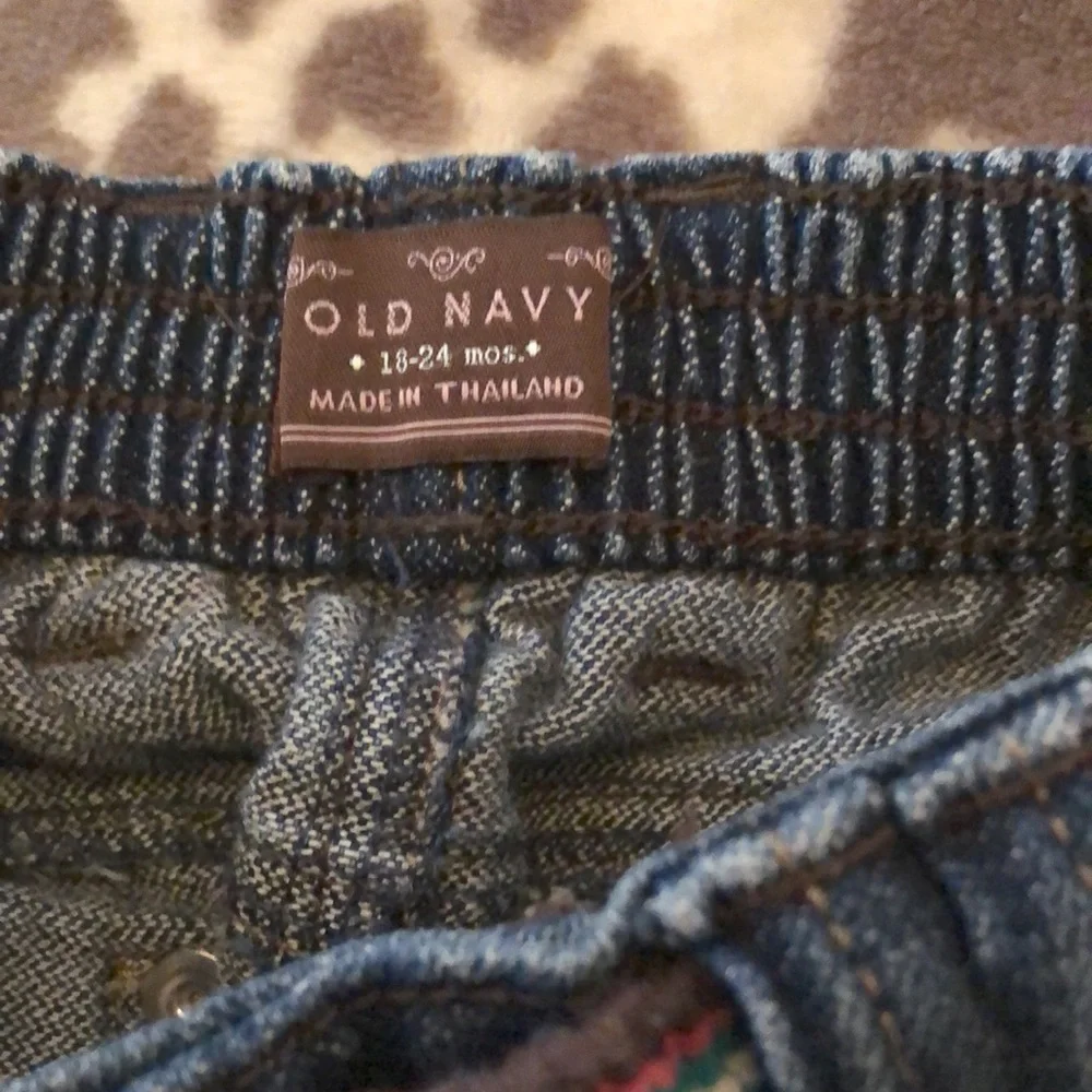 2007 Old Navy Dark Wash Denim Skirt Size 18-24 months Faux Belt